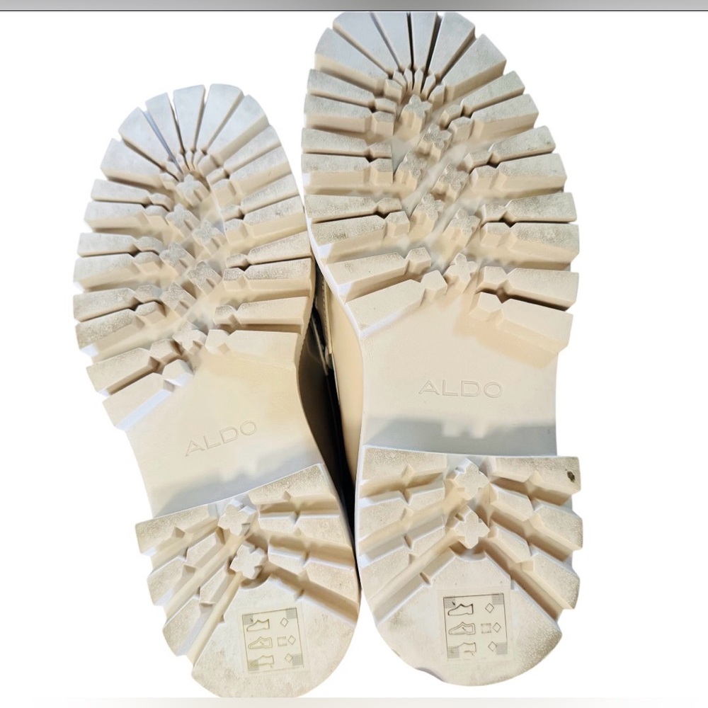 ALDO Off White/Cream Patent Platform Loafers Chain Chunky Lug Sole Size 7 - Picture 7 of 8